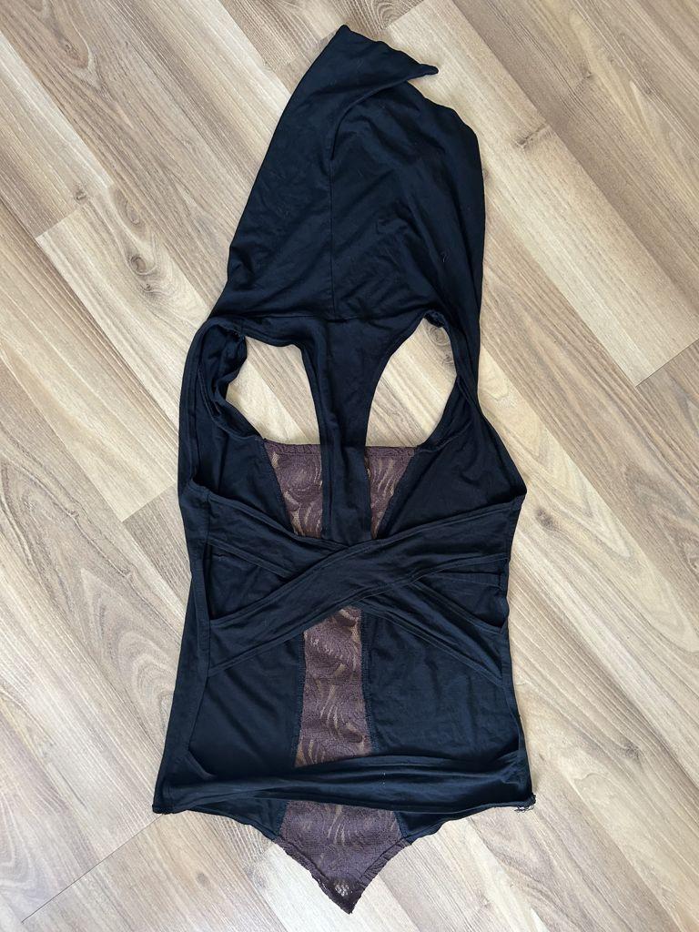 Sleeveless hoodie top