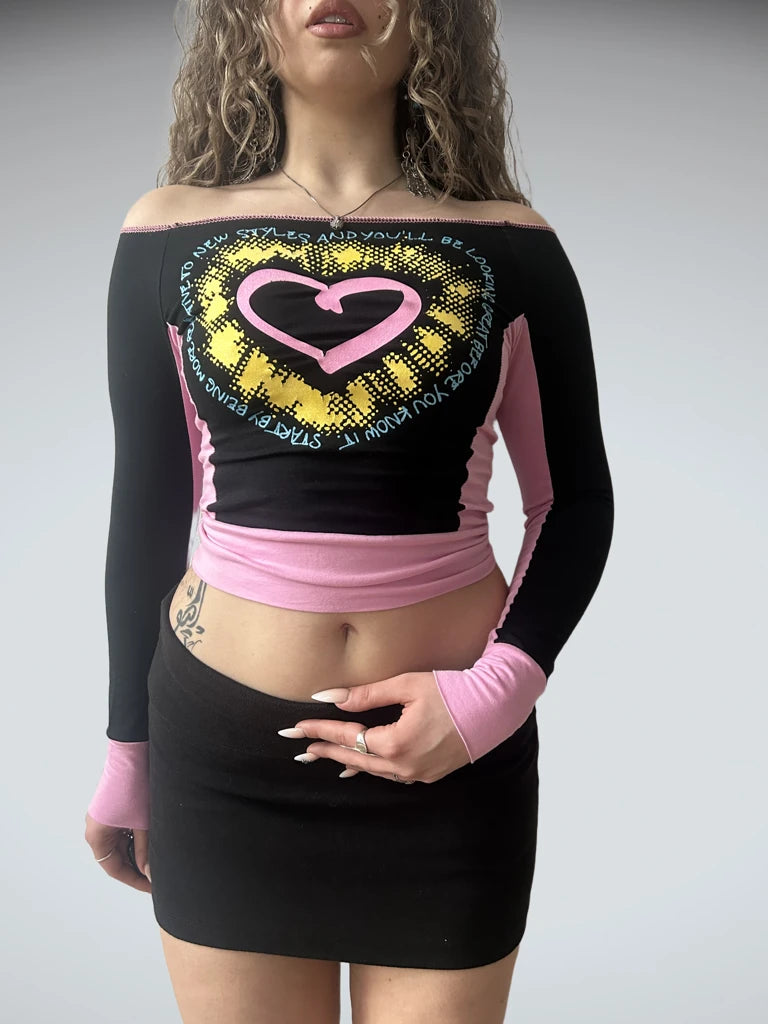 Shoulder-less pink top