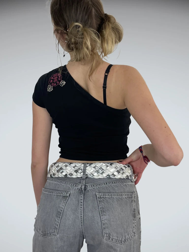 One-shoulder shirt