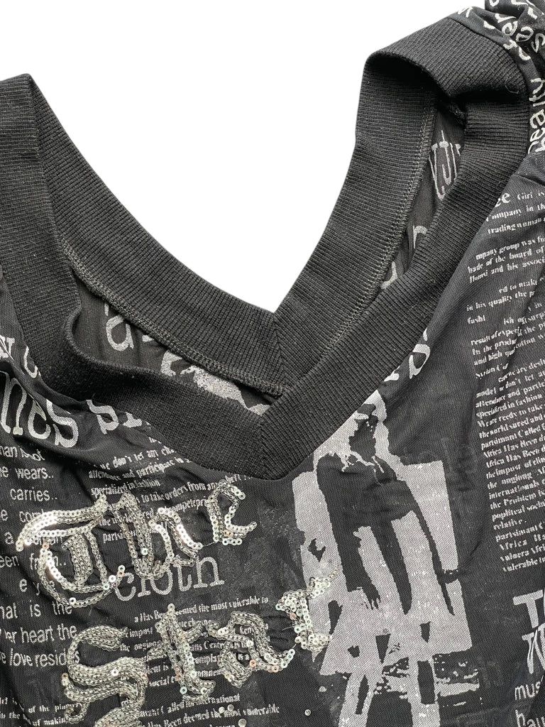 Black Text Print V-Neck Top (M)