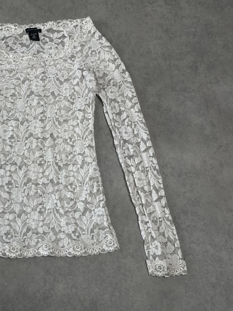 white lace long sleeve top