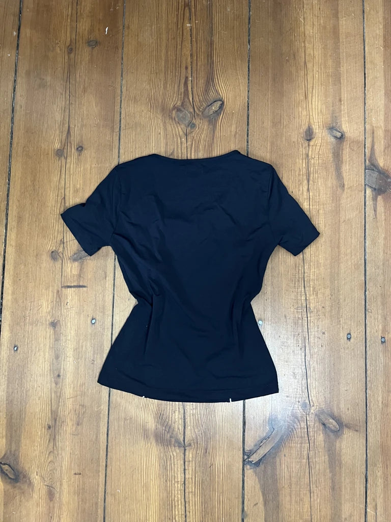 Tight shirt