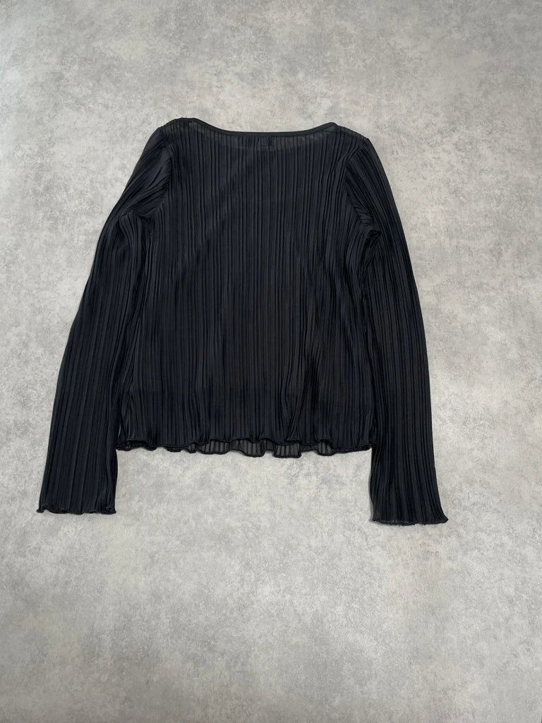 long sleeve black top
