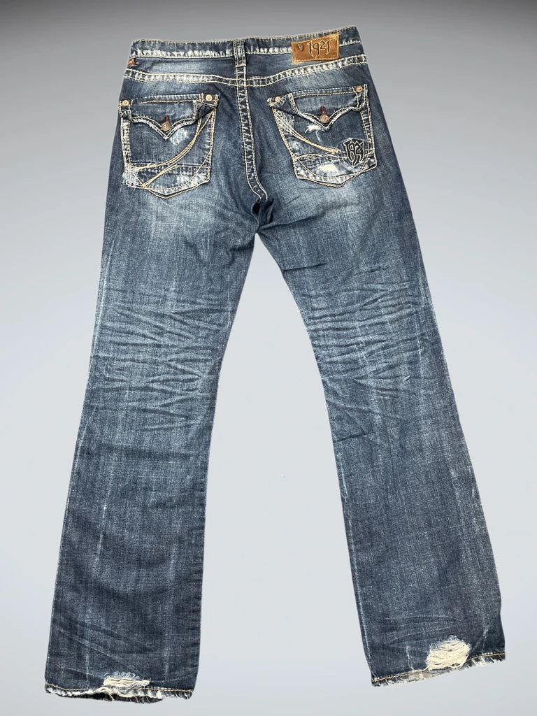 Vintage Distressed Bootcut Jeans with Embroidered Pockets (L)