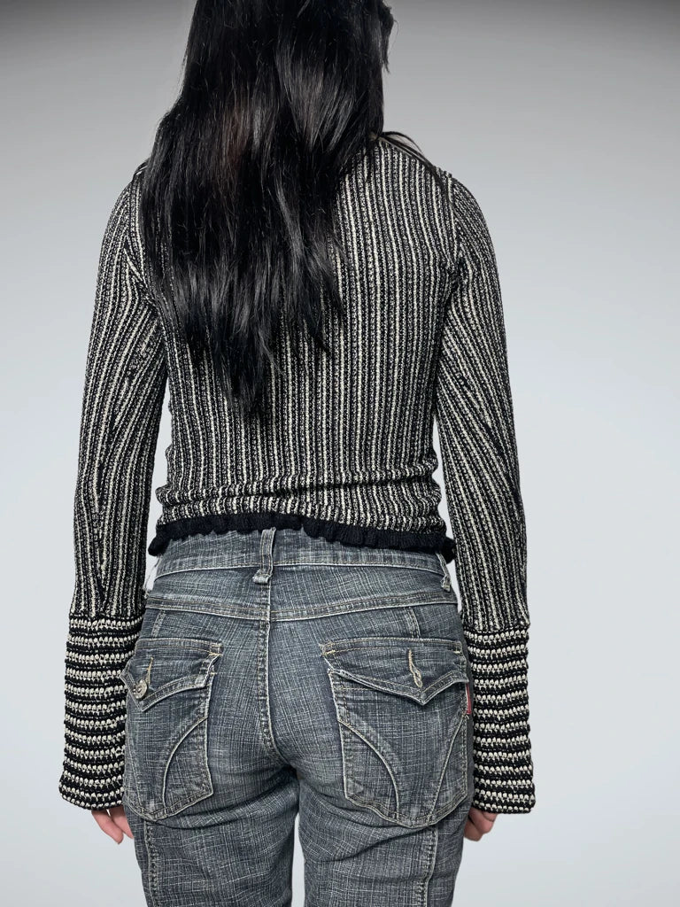 pretty black and white jumper