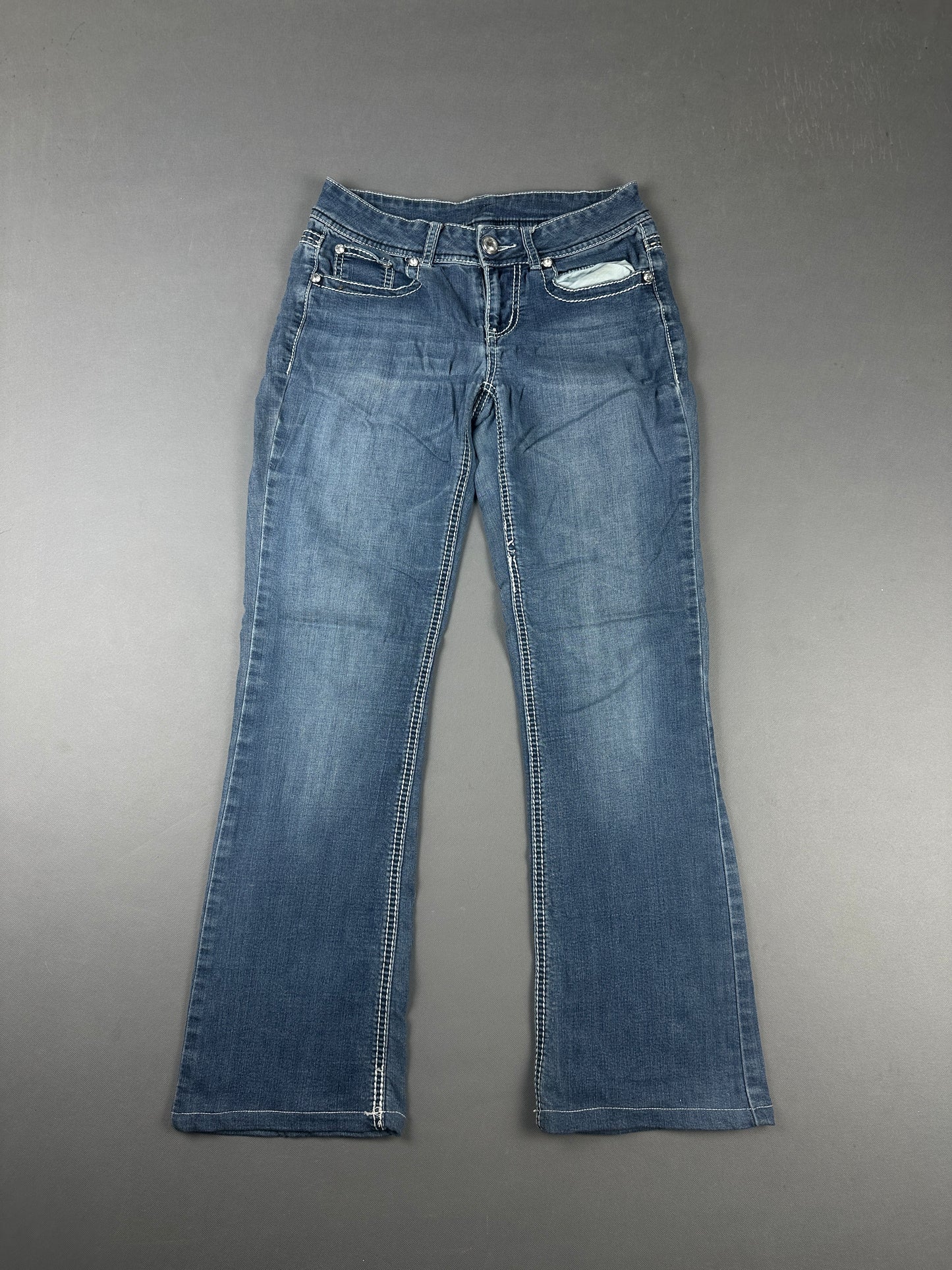 Stylish Denim Jeans with Unique Back Pocket Detail (W28)