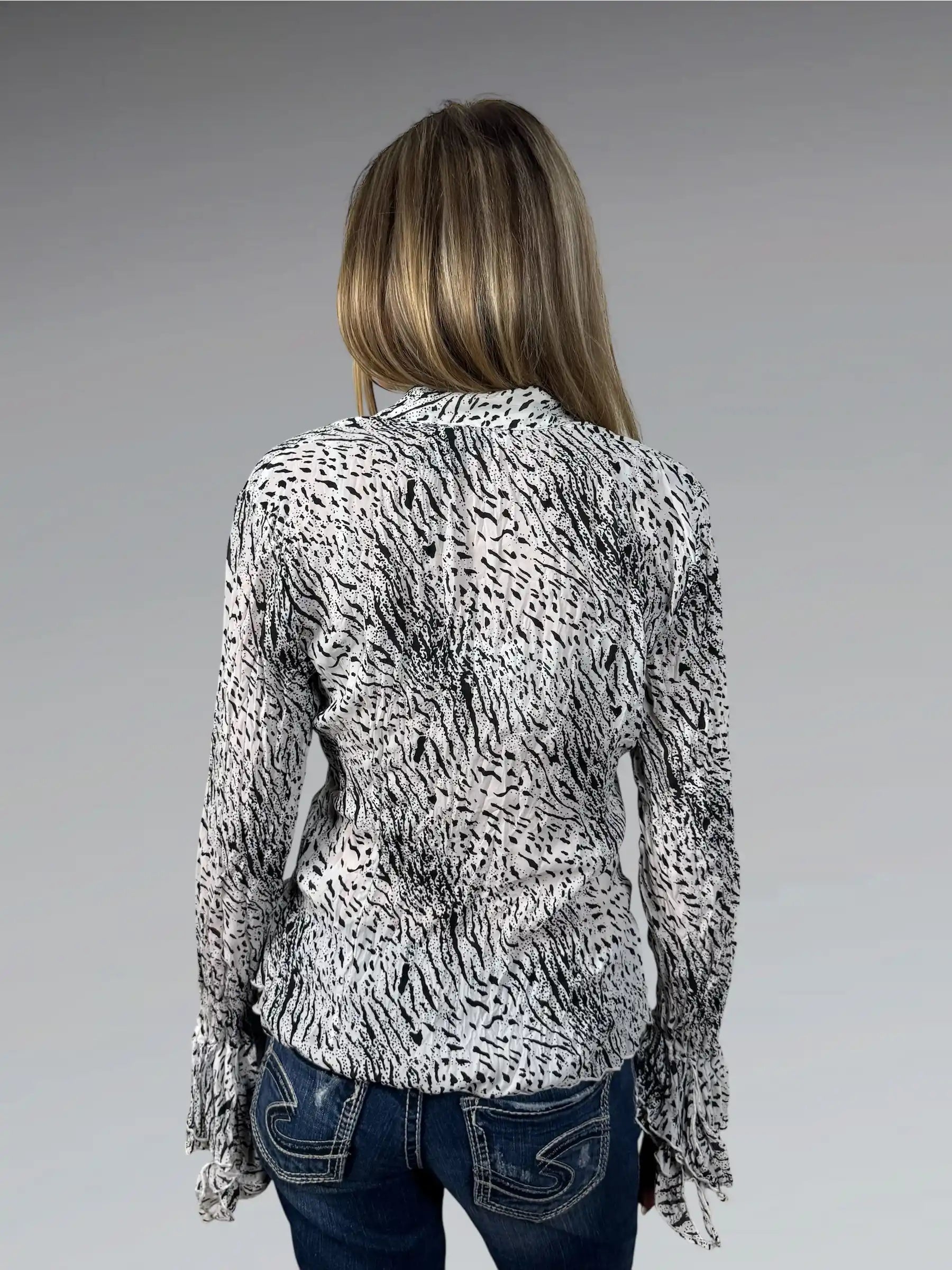 Kaelyn Max White Tiger Print Long Vintage Top (S)