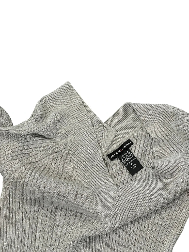 Grey Shimmer V-Cut Knit Sweater (S)