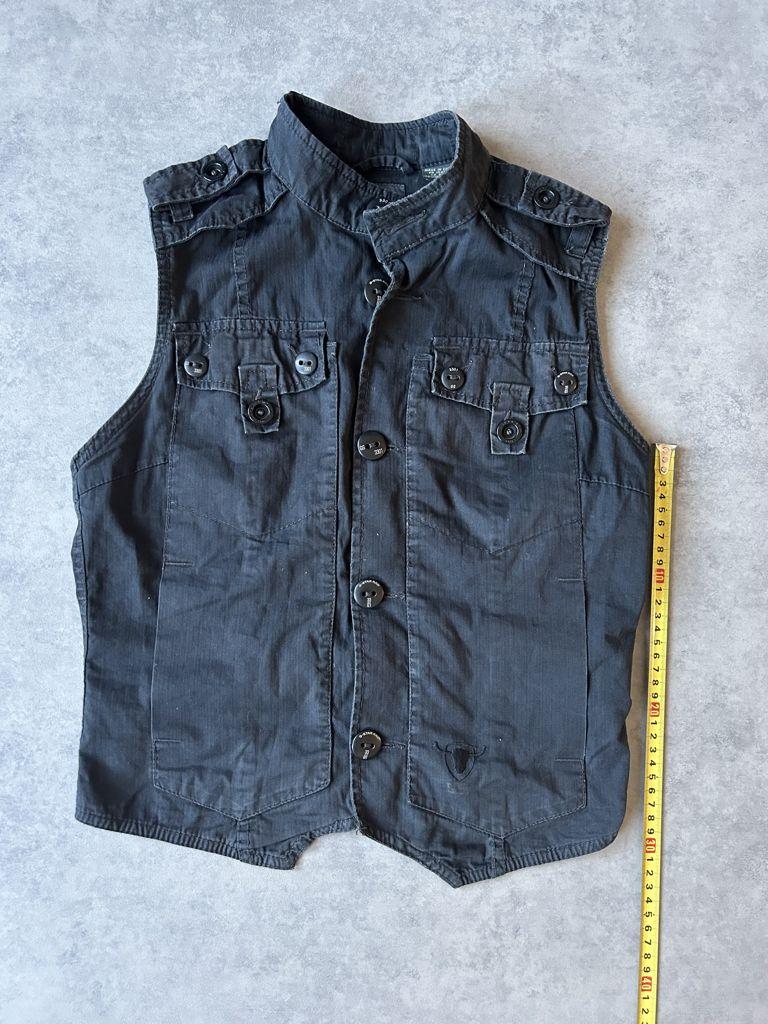 Sleevless vest