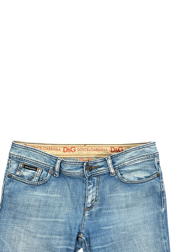 Light Wash Cropped Jeans with Subtle Fading (L)