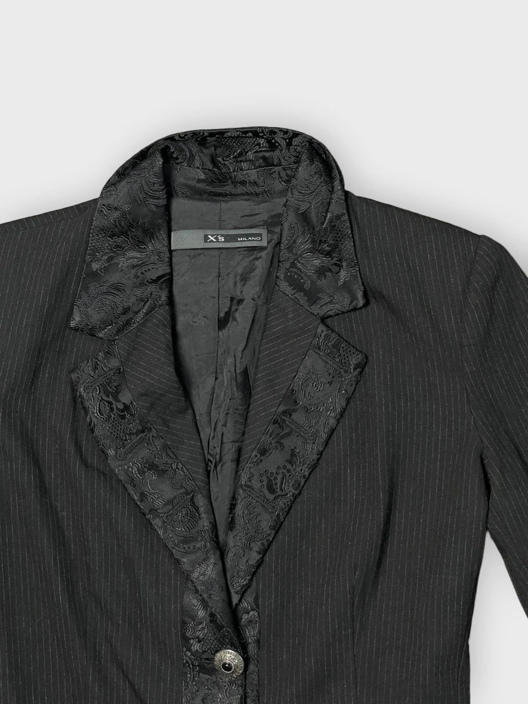 detail view, Black Blazer, vintage Y2K second hand piece