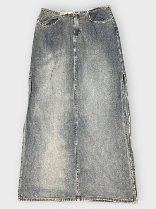 front view, Bubblegum Vintage Faded Denim Maxi Skirt, vintage Y2K second hand piece