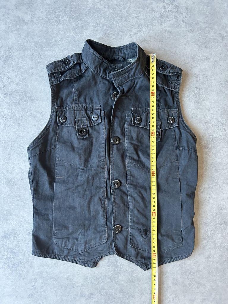 Sleevless vest