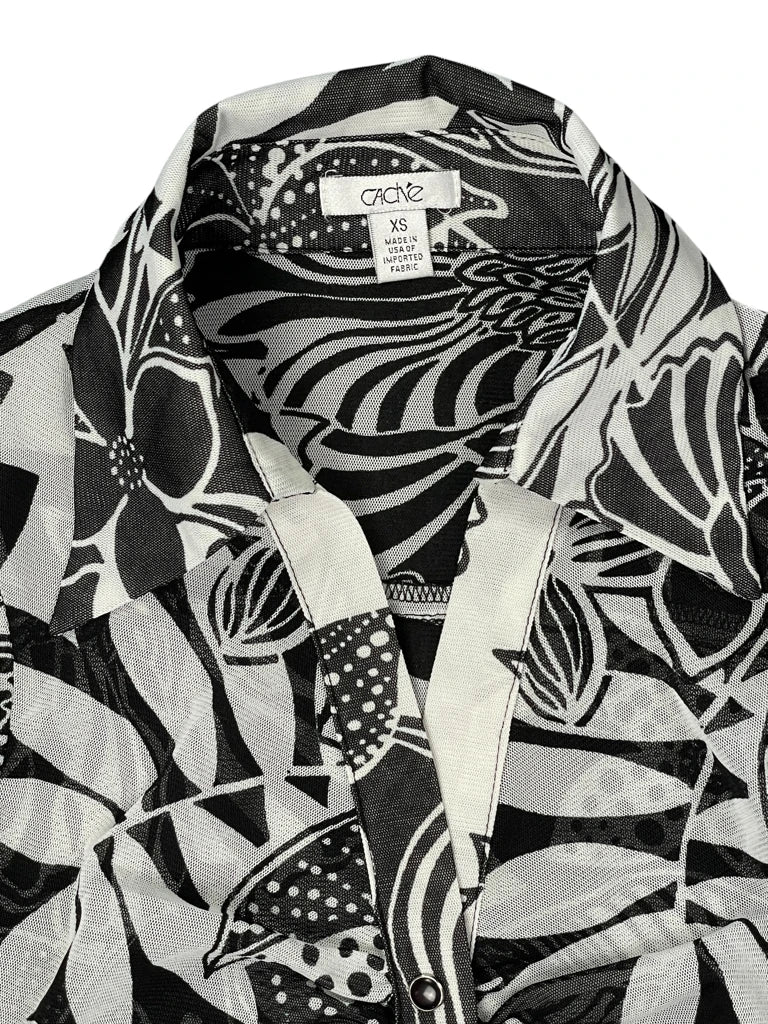 Cadve Floral Black White Pattern Vintage Top (XS)