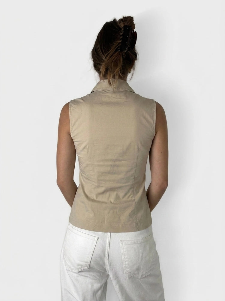 Chic Sleeveless Top with Sharp Collar (S)
