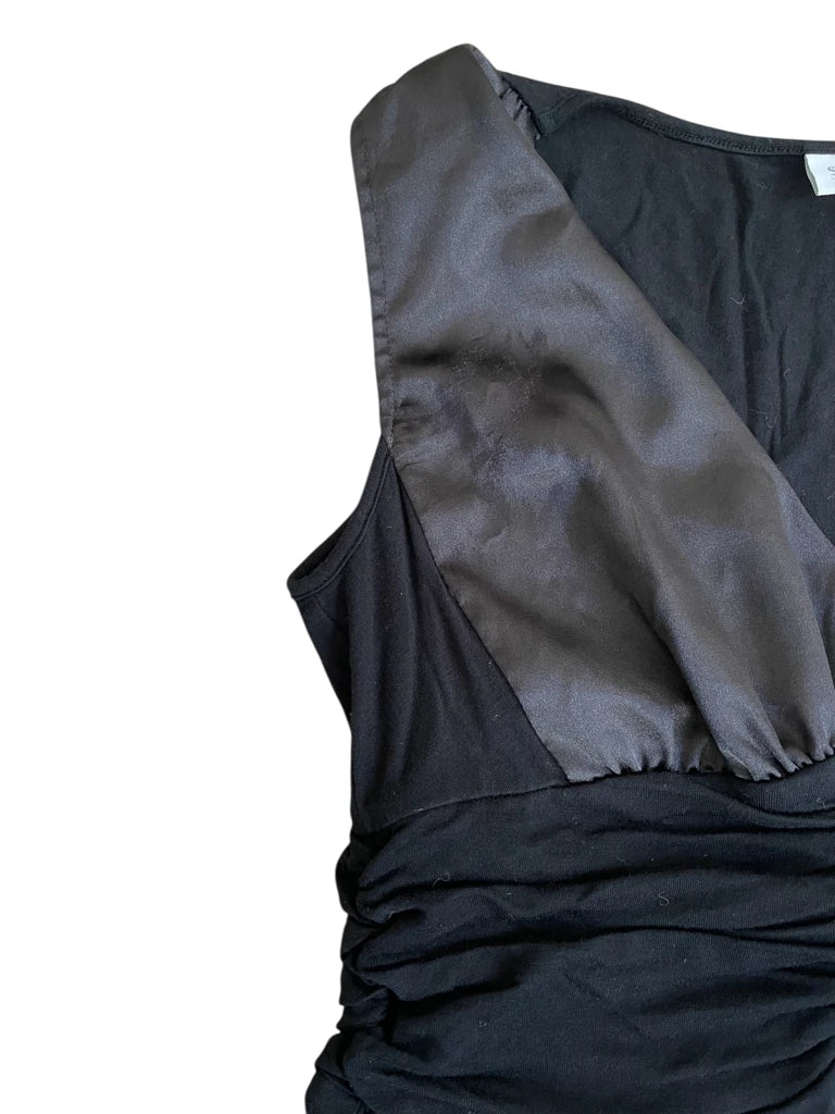 night flow – deep v black tank (S)