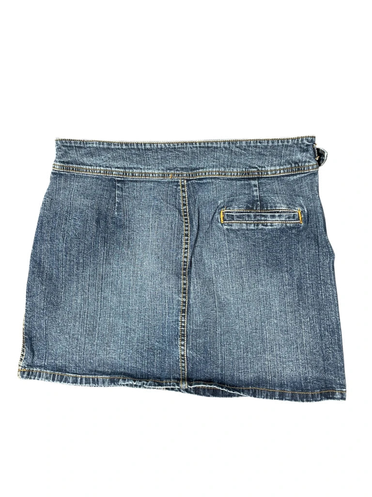 Vintage Denim Skirt with Belt Detail (L)