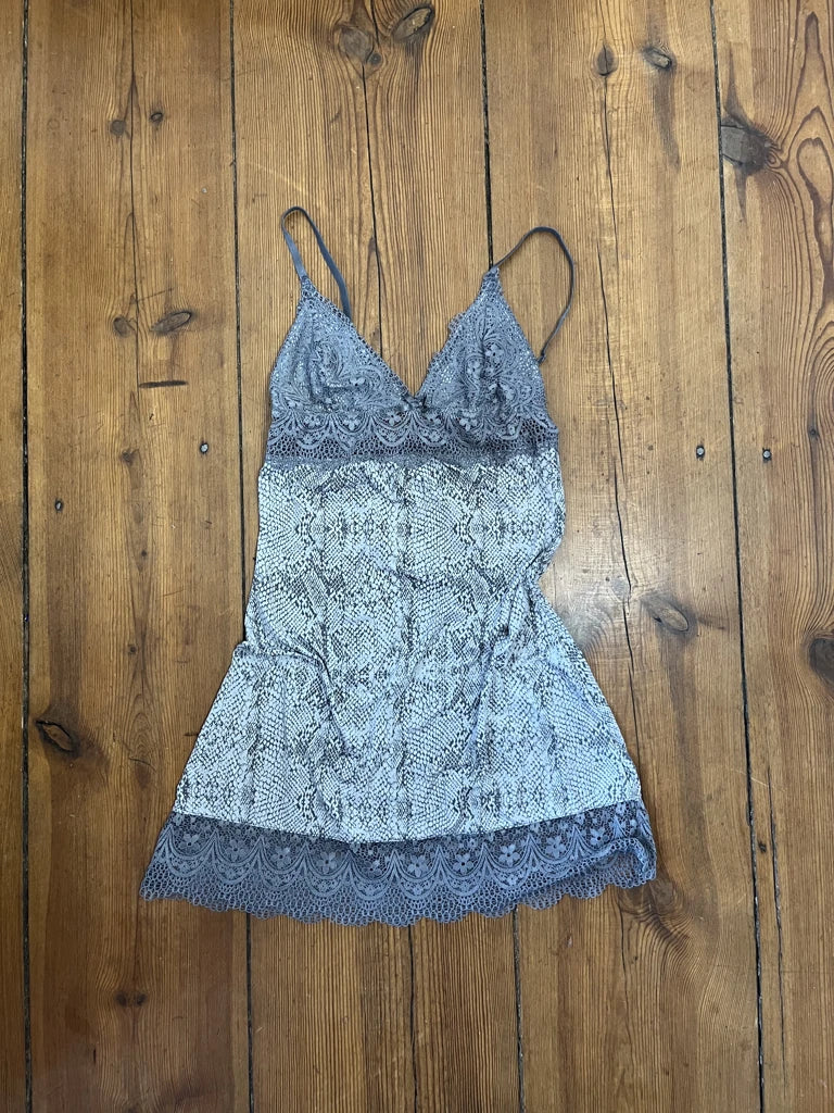 Mini dress with lace