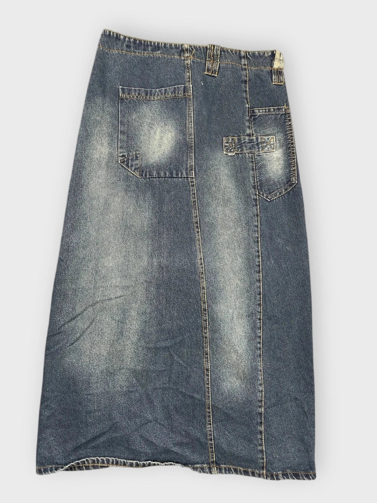 detail view, Tmx Denim Maxi Skirt with Front Slit, vintage Y2K second hand piece, image 4