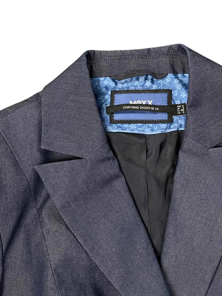 Navy Blue Tailored Blazer with Structured Silhouette (M)
