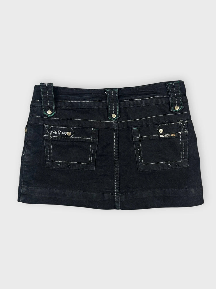 Black Mini Skirt with Pockets for a Chic Look (W27 / S)