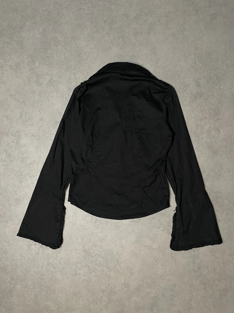 Black shirt