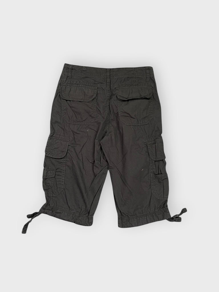 back view, Faded Glory Black Cargo Shorts, vintage Y2K second hand piece