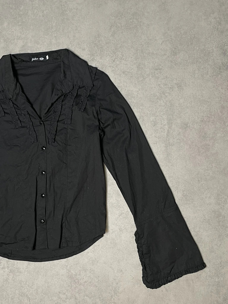 Black shirt