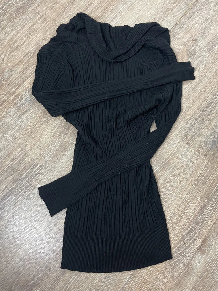 Long sleeve shirt with wide collar