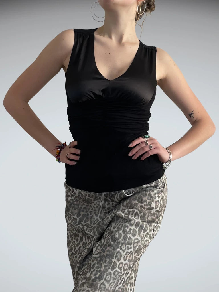 night flow – deep v black tank (S)