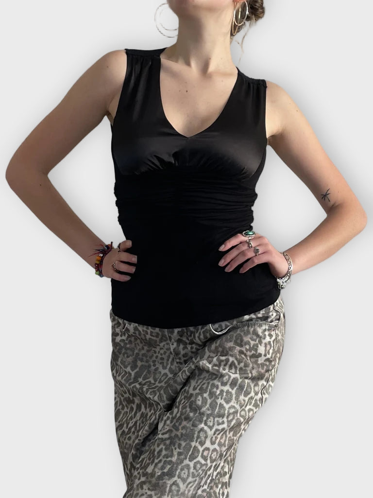 night flow – deep v black tank (S)