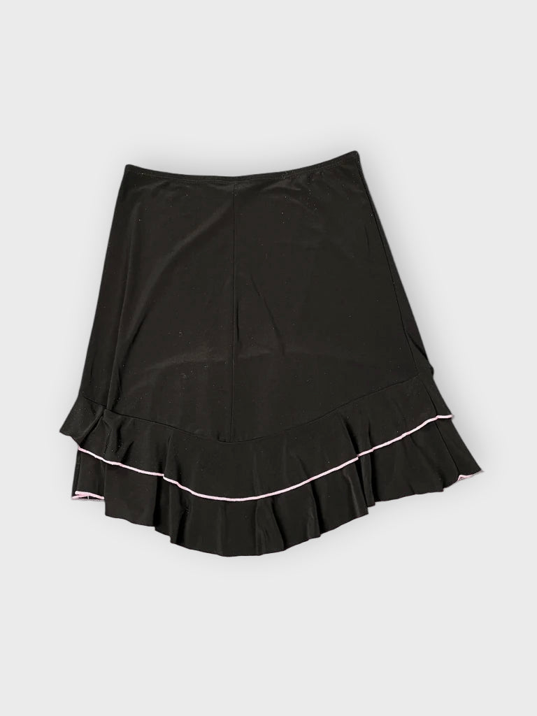 back view, ENT Minimalist Black Flounce Skirt, vintage Y2K second hand piece