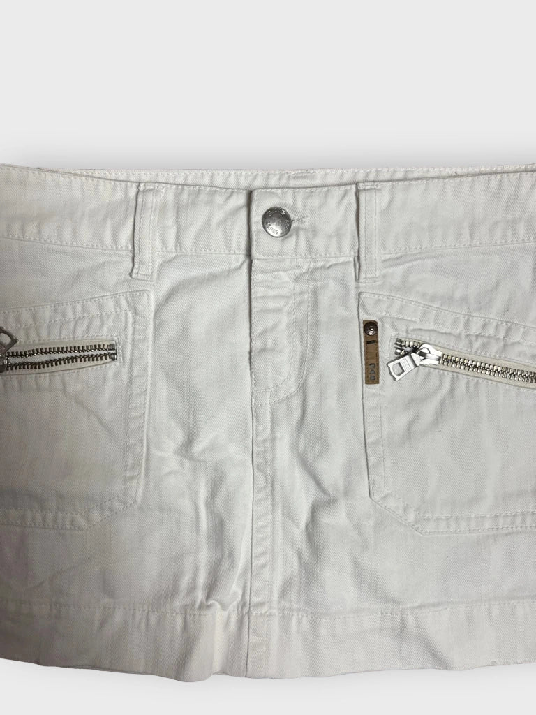 detail view, GAS MinWhiteiskirt with Zipper Detail, vintage Y2K second hand piece
