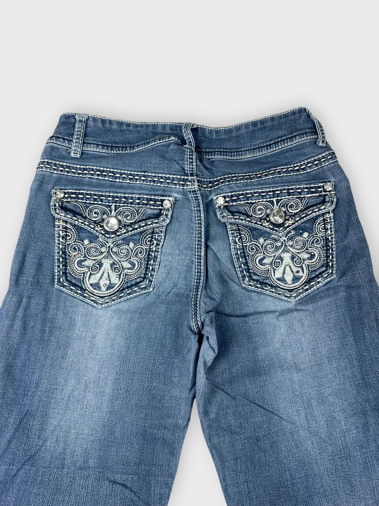 Edgy Flare Jeans with Perfect Fit (W28 / M)