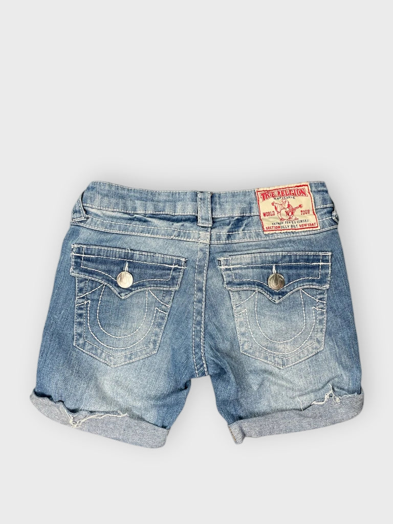 detail view, True Religion Light Wash Cutoff Denim Hotpants, vintage Y2K second hand piece, image 4