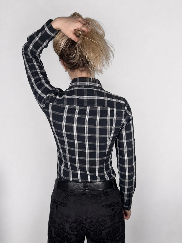 Plaid Button-Up Shirt with Edgy Vibes (XS)